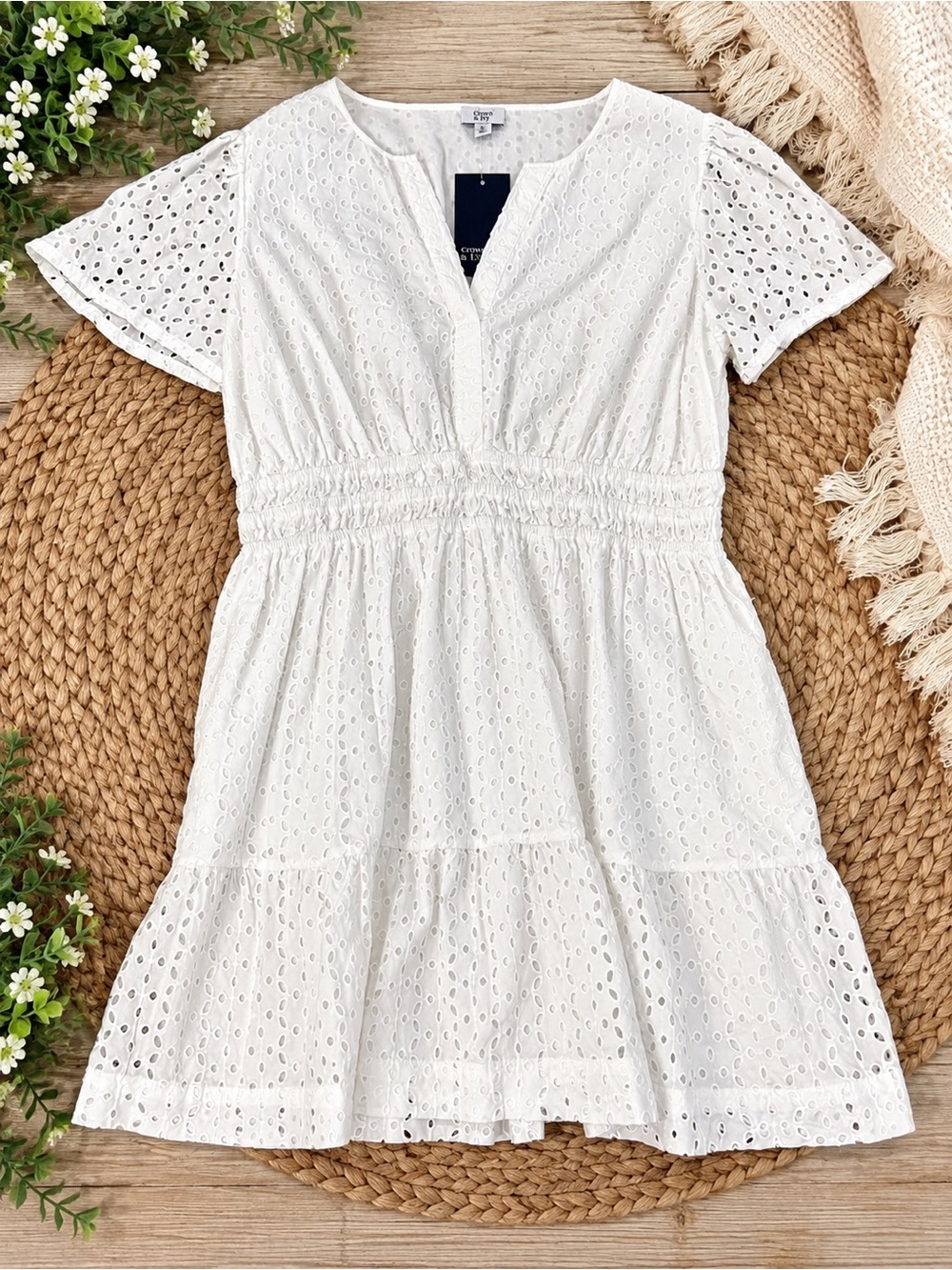 Crown & Ivy White Eyelet Smocked Waist Dress Size XL NWT